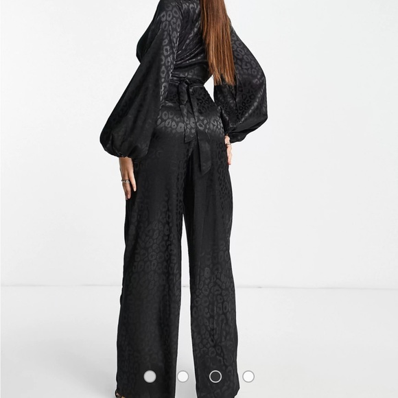 Missguided Cheetah Satin Jumpsuit - Picture 3 of 11